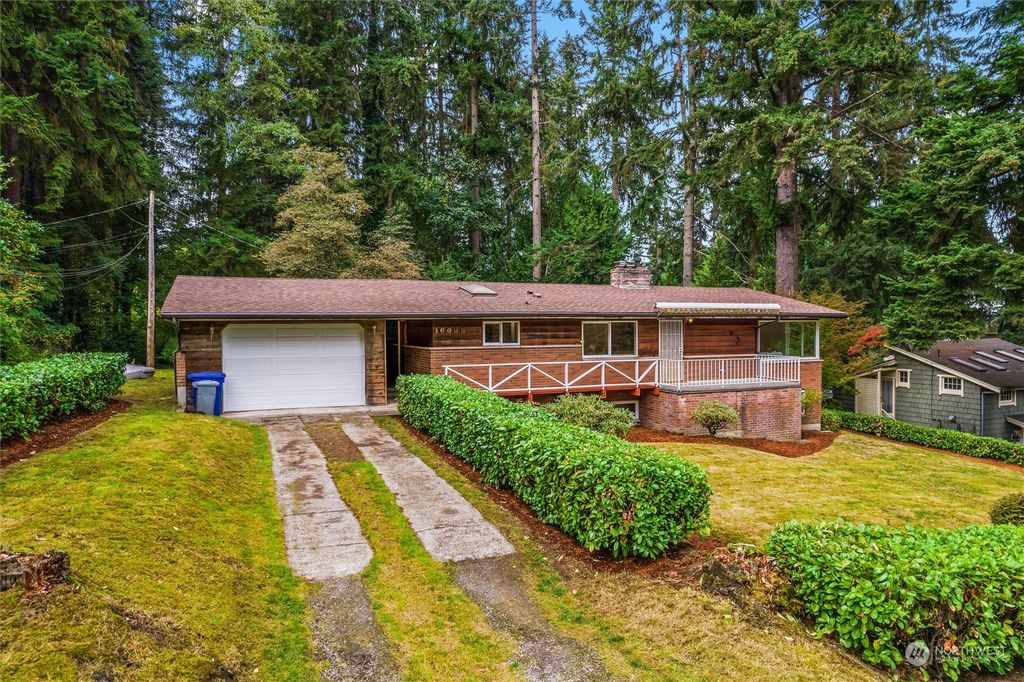 Photo of 16035 74th Avenue NE, Kenmore, WA 98028 (MLS # 2300566)