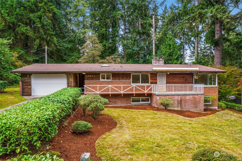 Photo of 16035 74th Avenue NE, Kenmore, WA 98028 (MLS # 2300566)