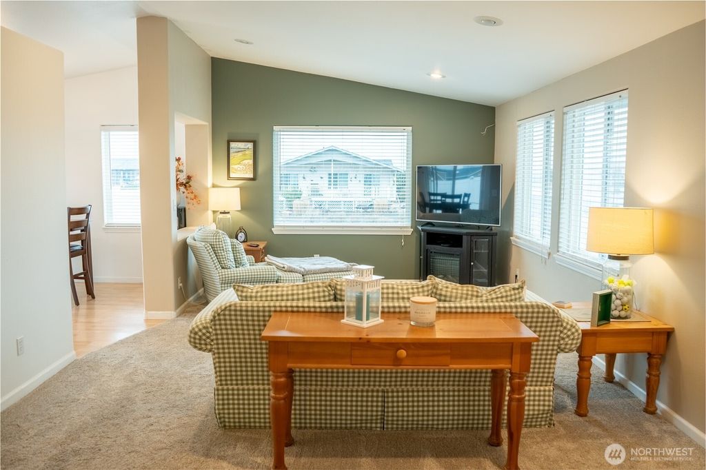 Photo of 304 Airport Way SW, Mattawa, WA 99349 (MLS # 2458552)