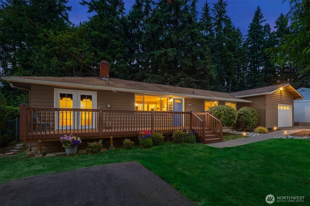 Photo of 23318 3rd Place W, Bothell, WA 98021 (MLS # 2436211)
