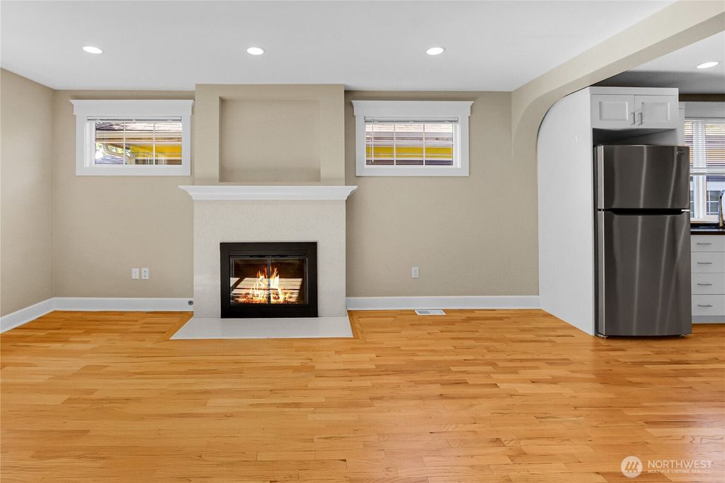 Photo of 1906 5th Avenue W, Seattle, WA 98119 (MLS # 2385957)