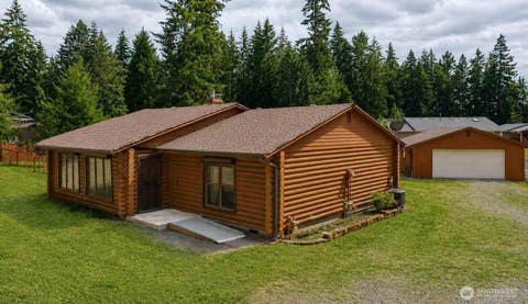 Photo of 215105 S Prarie Road E, Bonney Lake, WA 98391 (MLS # 2536985)