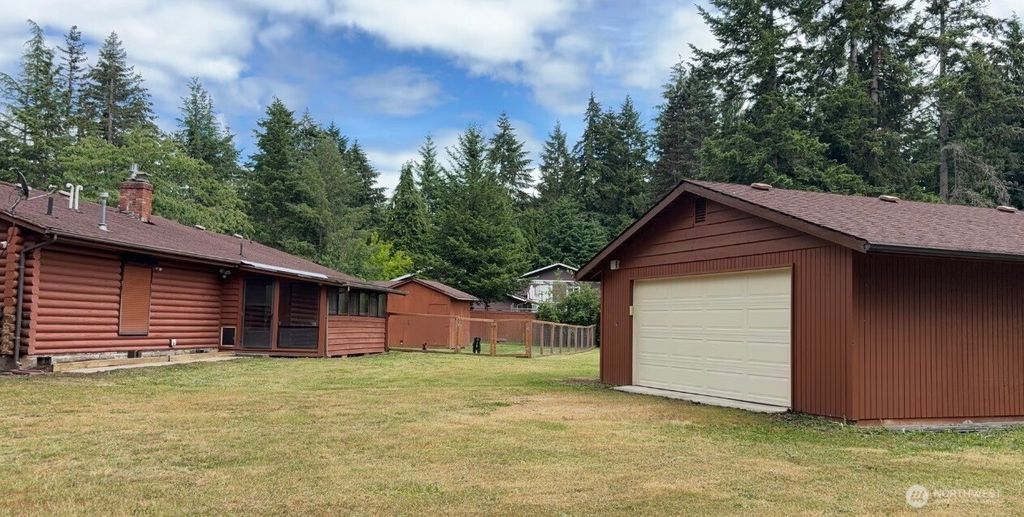Photo of 215105 S Prarie Road E, Bonney Lake, WA 98391 (MLS # 2536985)