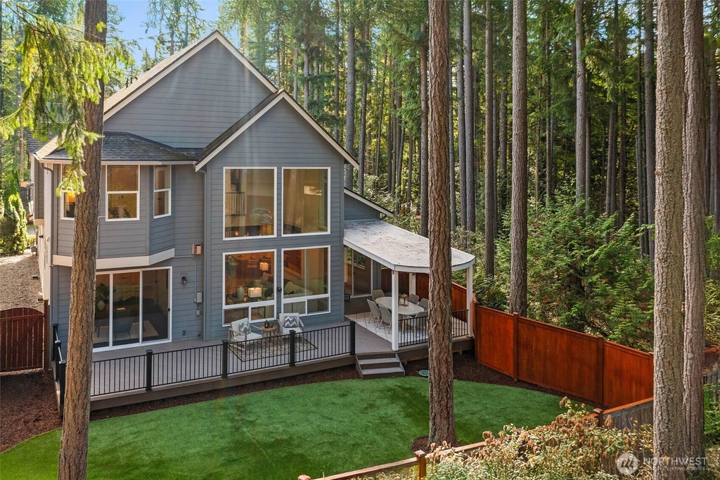 Photo of 21245 NE Inglewood Hill Road, Sammamish, WA 98074 (MLS # 2581653)