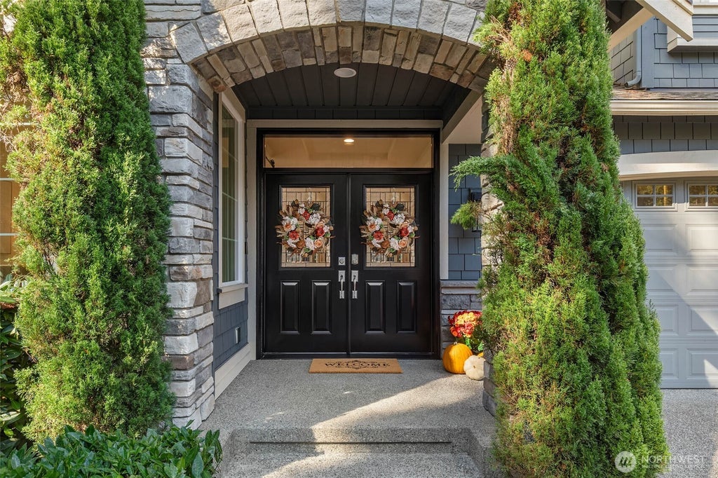 Photo of 21245 NE Inglewood Hill Road, Sammamish, WA 98074 (MLS # 2581653)