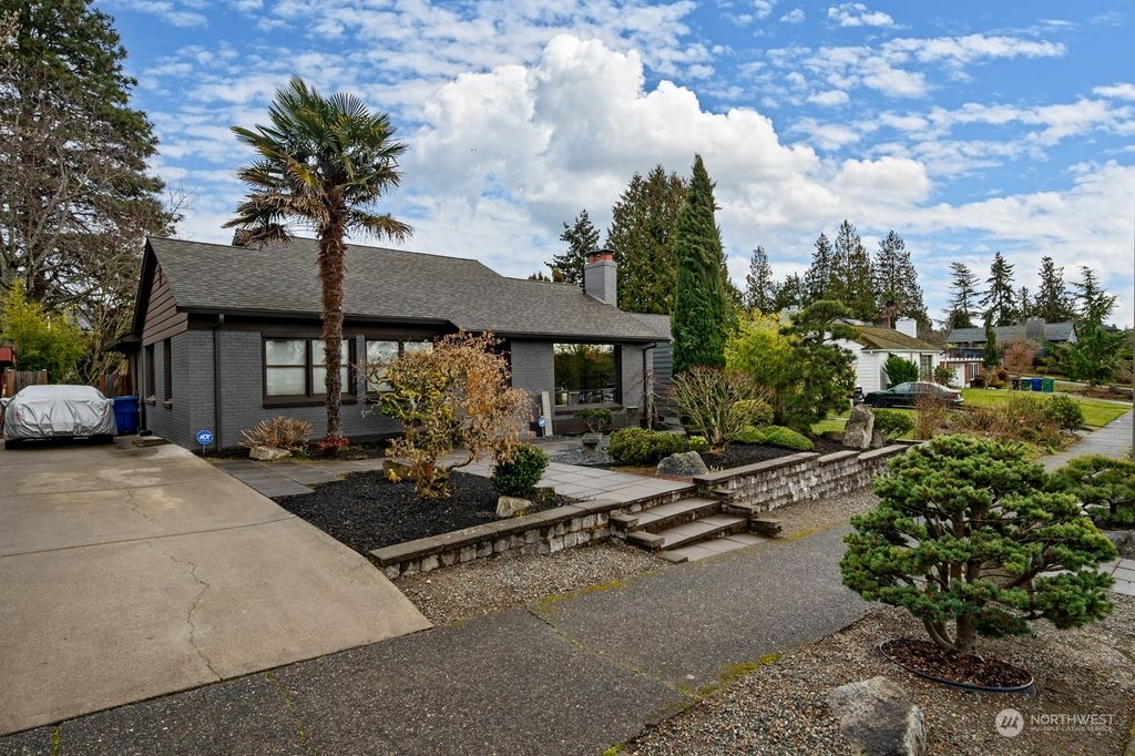 Photo of 4014 46th Avenue S, Seattle, WA 98118 (MLS # 2036378)