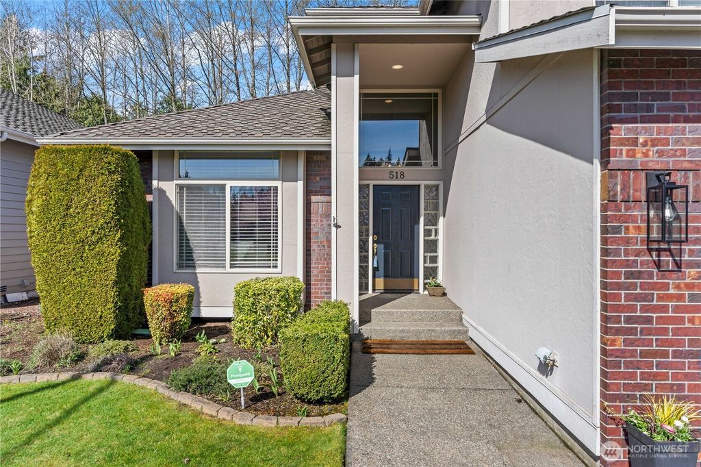 Photo of 518 SW 352nd Street, Federal Way, WA 98023 (MLS # 2348607)