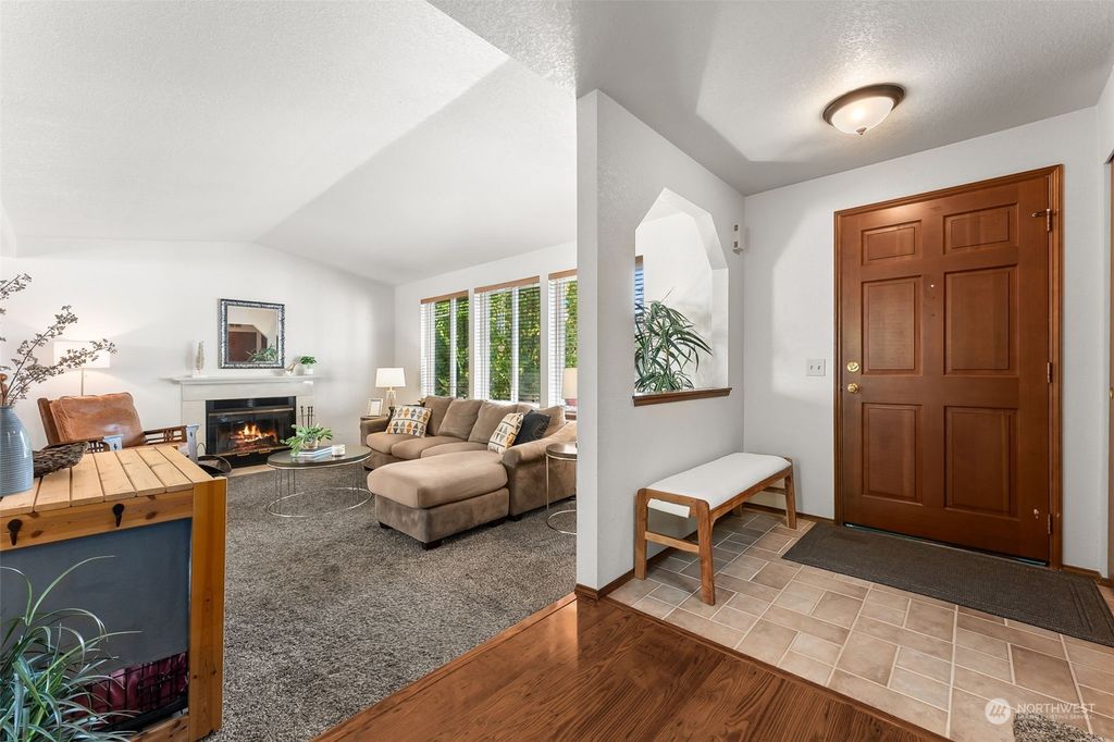 Photo of 1226 S 235th Place, Des Moines, WA 98198 (MLS # 2224324)