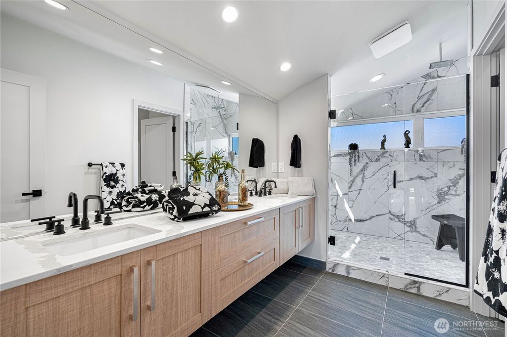 listing image 9367529943237021780
