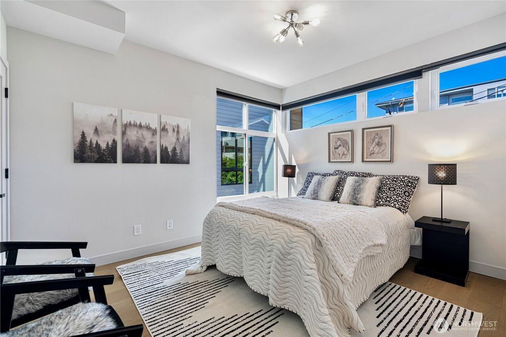 listing image 9360903519742153317