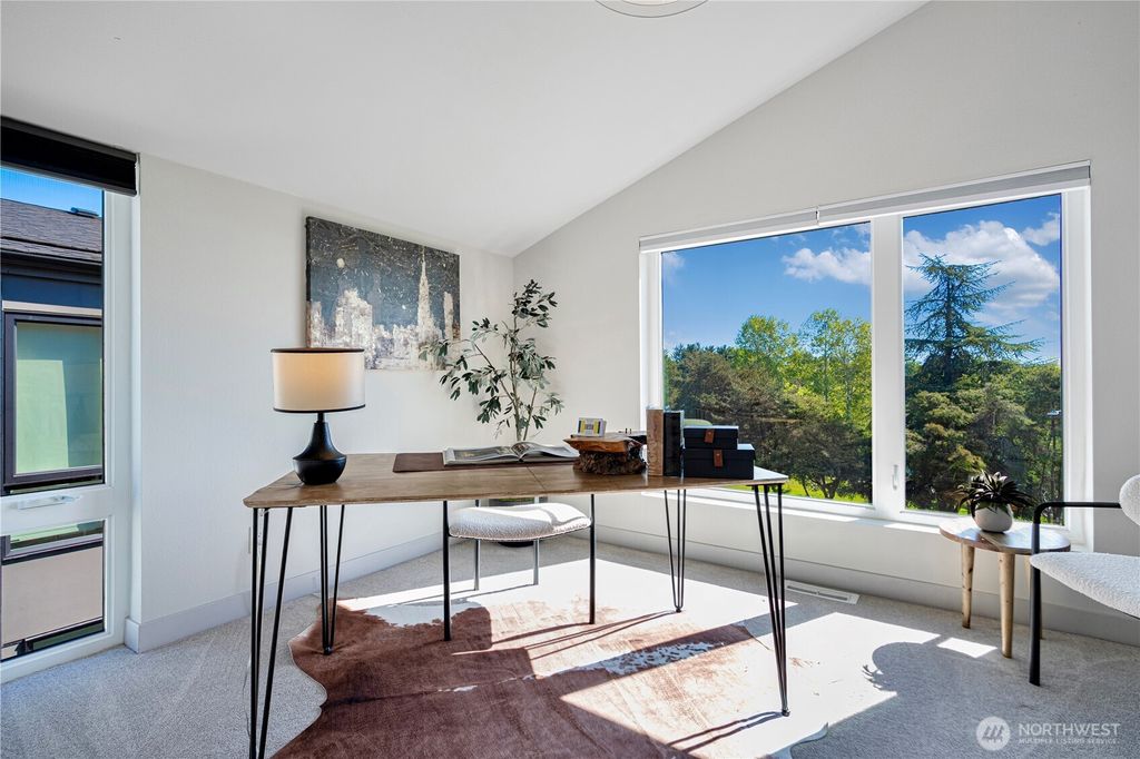 listing image 9363365976800467168