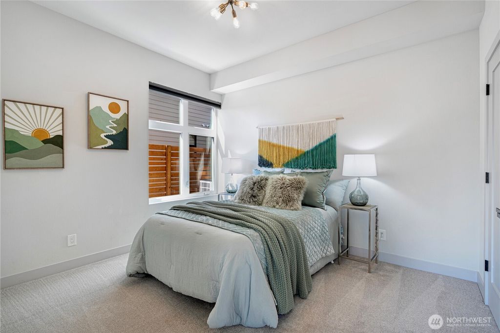 listing image 9361905753449337956