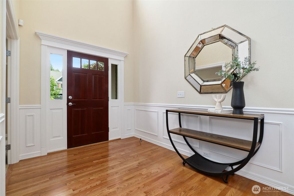 Photo of 24826 SE 22nd Court, Sammamish, WA 98075 (MLS # 2396105)