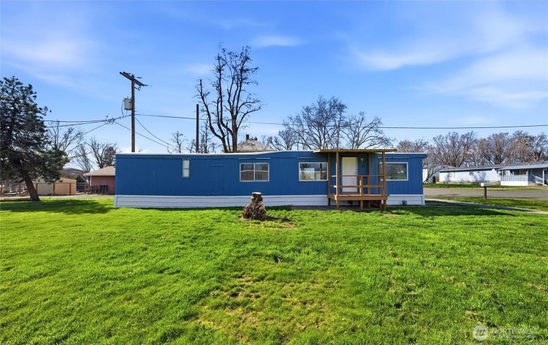200 W First St