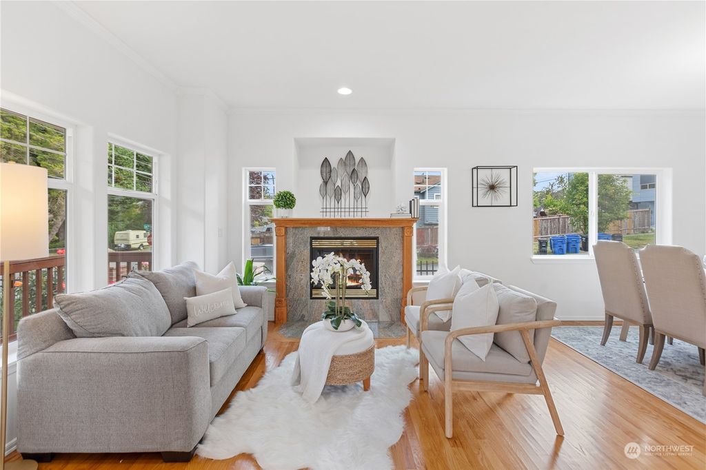 Photo of 5600 26th Avenue SW, Seattle, WA 98106 (MLS # 2138256)