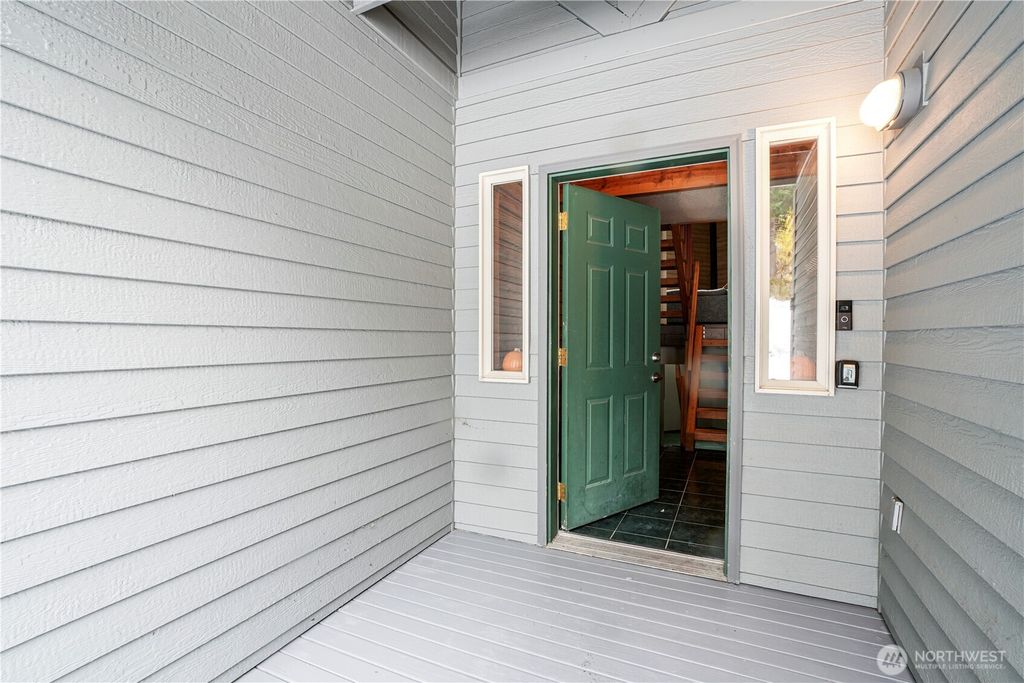 Photo of 180 Chamonix Place, Snoqualmie Pass, WA 98068 (MLS # 2487740)