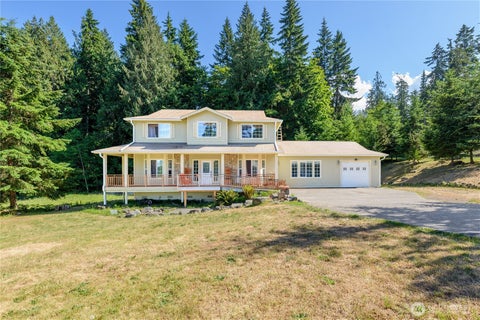 Photo of 637 Del Guzzi Drive, Port Angeles, WA 98362 (MLS # 2541012)