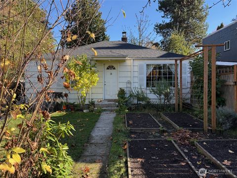 Photo of 12018 Sand Point Way NE, Seattle, WA 98125 (MLS # 2453720)