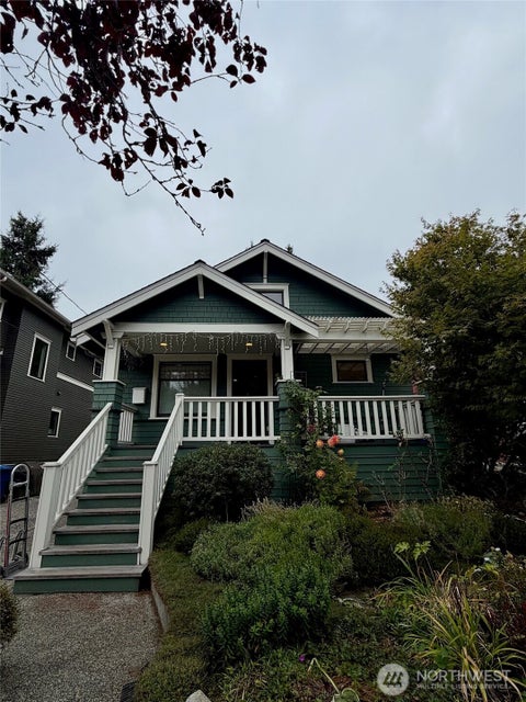 Photo of 4723 2nd Avenue NE, Seattle, WA 98105 (MLS # 2585945)