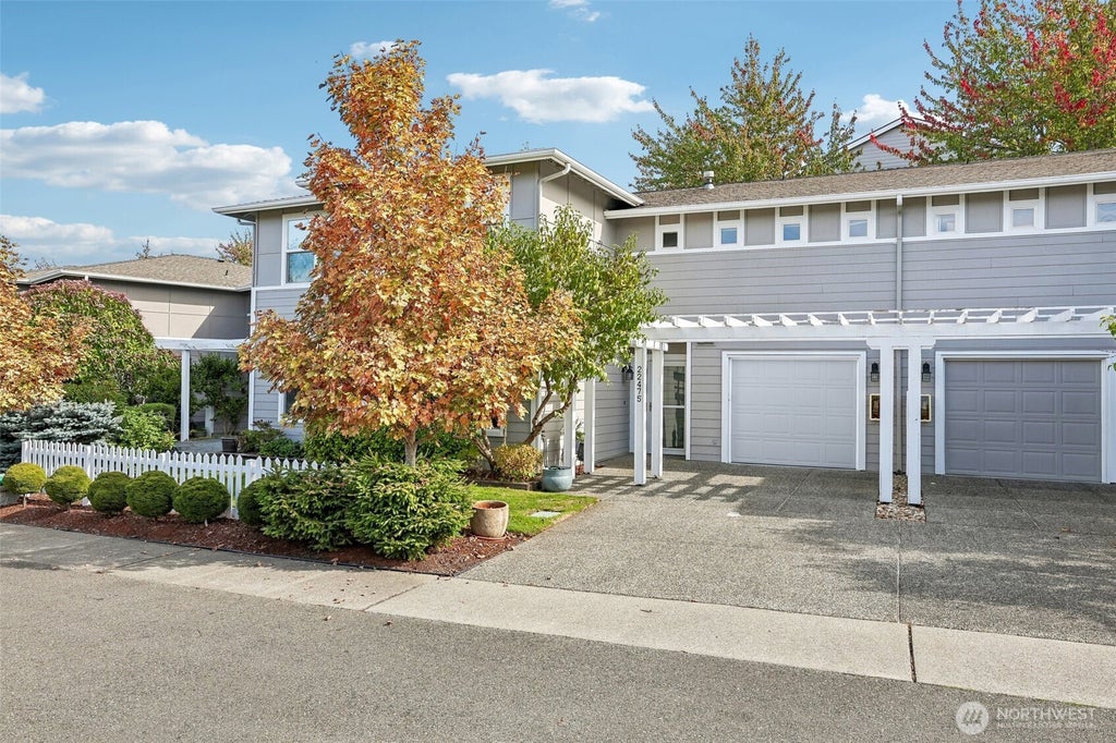 Photo of 22475 SE 38th Terrace #1418, Issaquah, WA 98029 (MLS # 2591949)