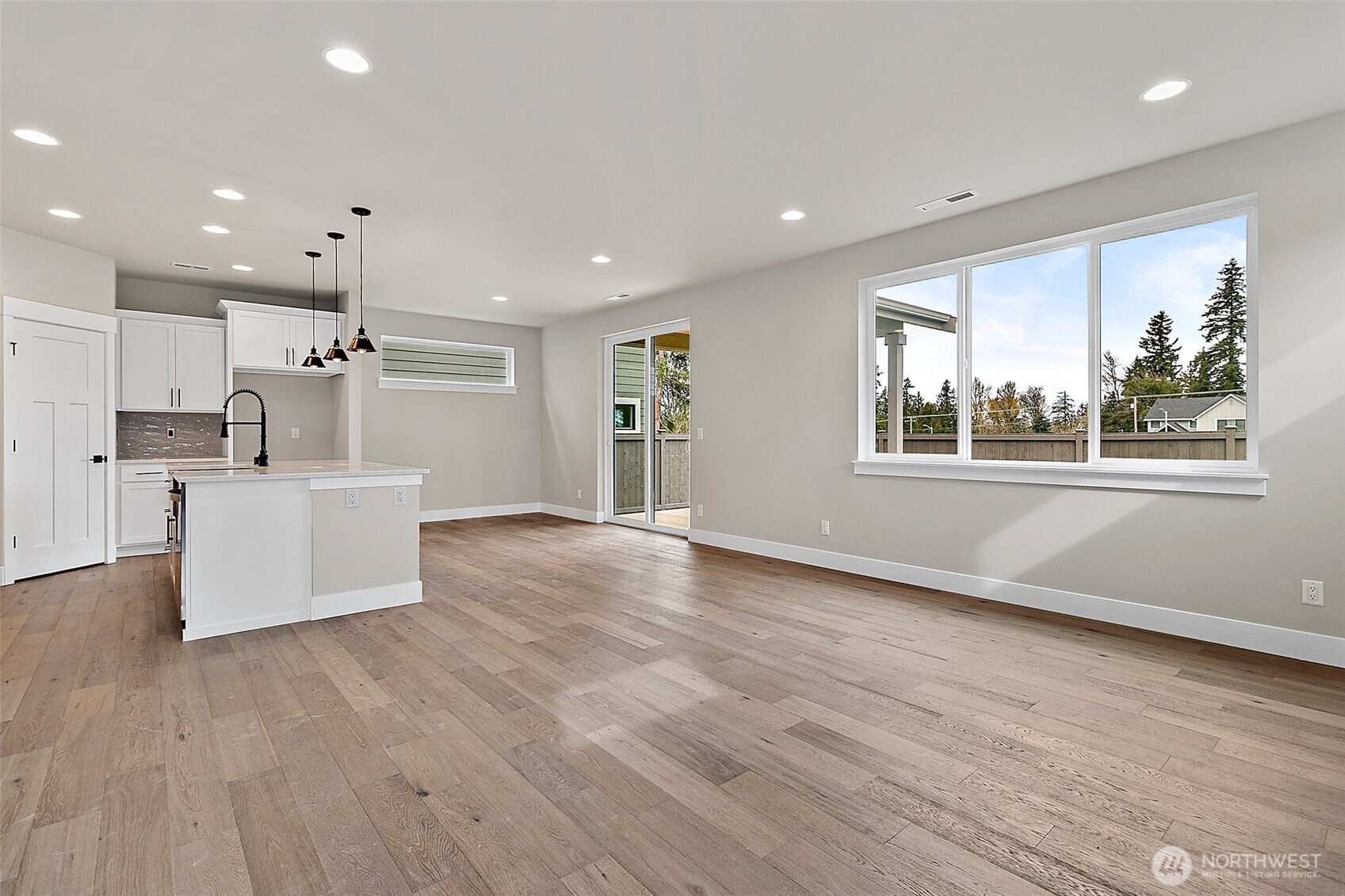 18518 Meridian Avenue SE CR 03