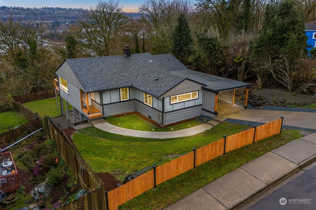 Photo of 11618 26th Avenue S, Seattle, WA 98168 (MLS # 2205204)