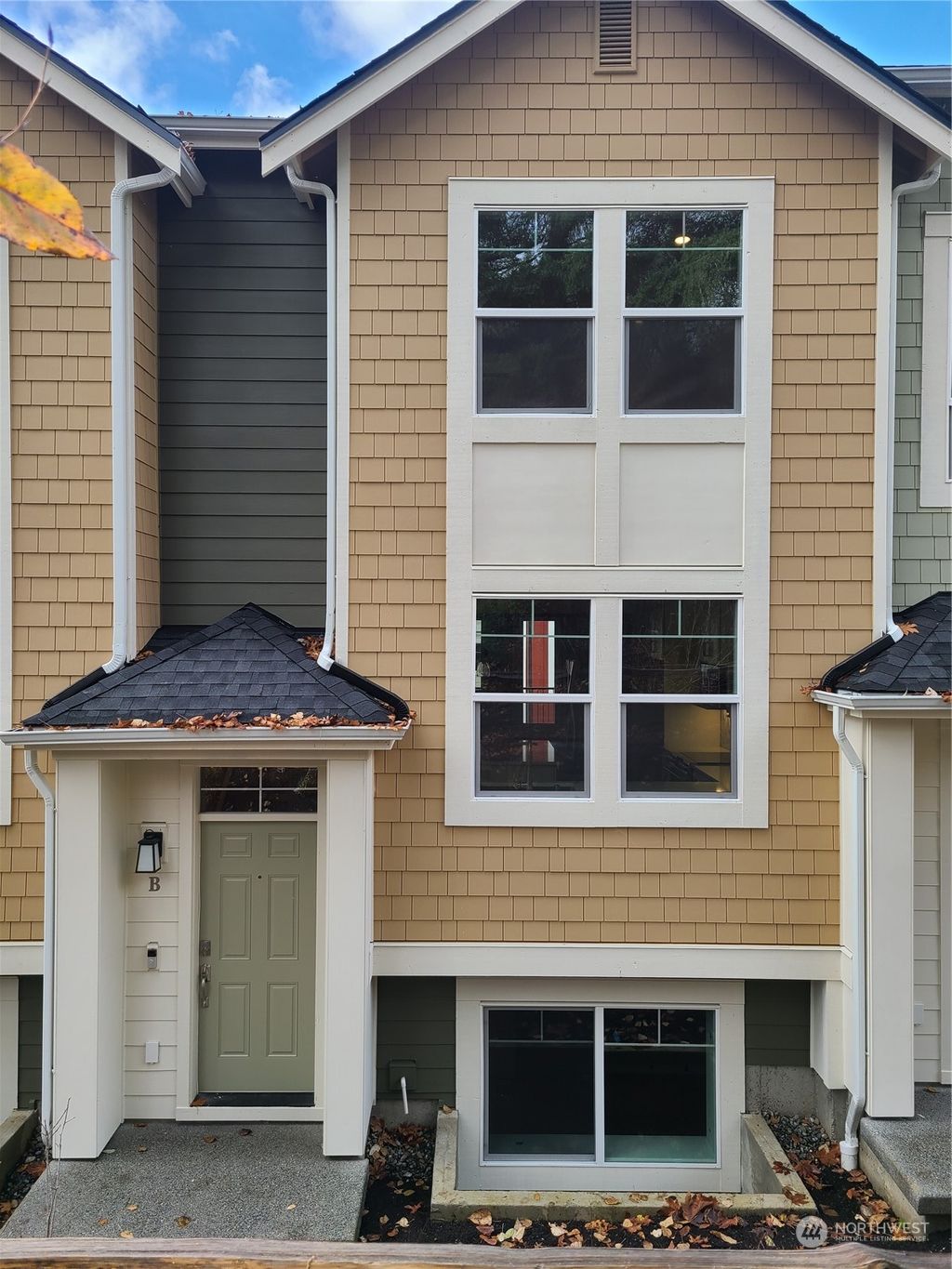 Photo of 19420 121st Place NE #B, Bothell, WA 98011 (MLS # 2185901)
