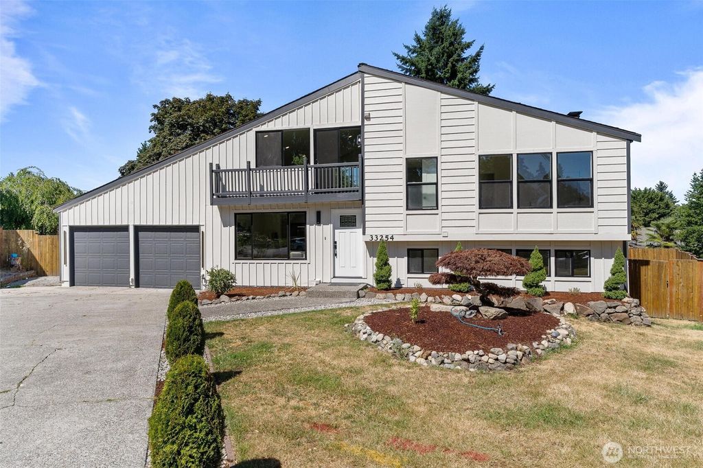 Photo of 33254 34th Avenue SW, Federal Way, WA 98023 (MLS # 2408654)