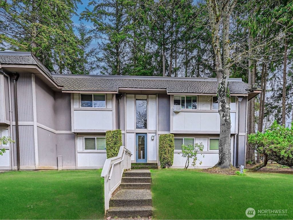 Photo of 4601 SW 320th Street #K4, Federal Way, WA 98023 (MLS # 2387062)