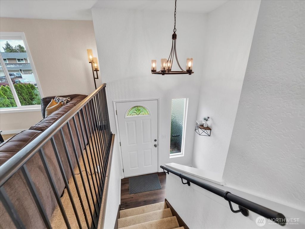 Photo of 12818 NE 135th Street, Kirkland, WA 98034 (MLS # 2522477)