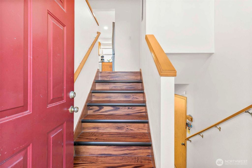 Photo of 9915 SE 235th Place, Kent, WA 98031 (MLS # 2469524)