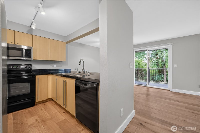 11313 NE 128th Street E104