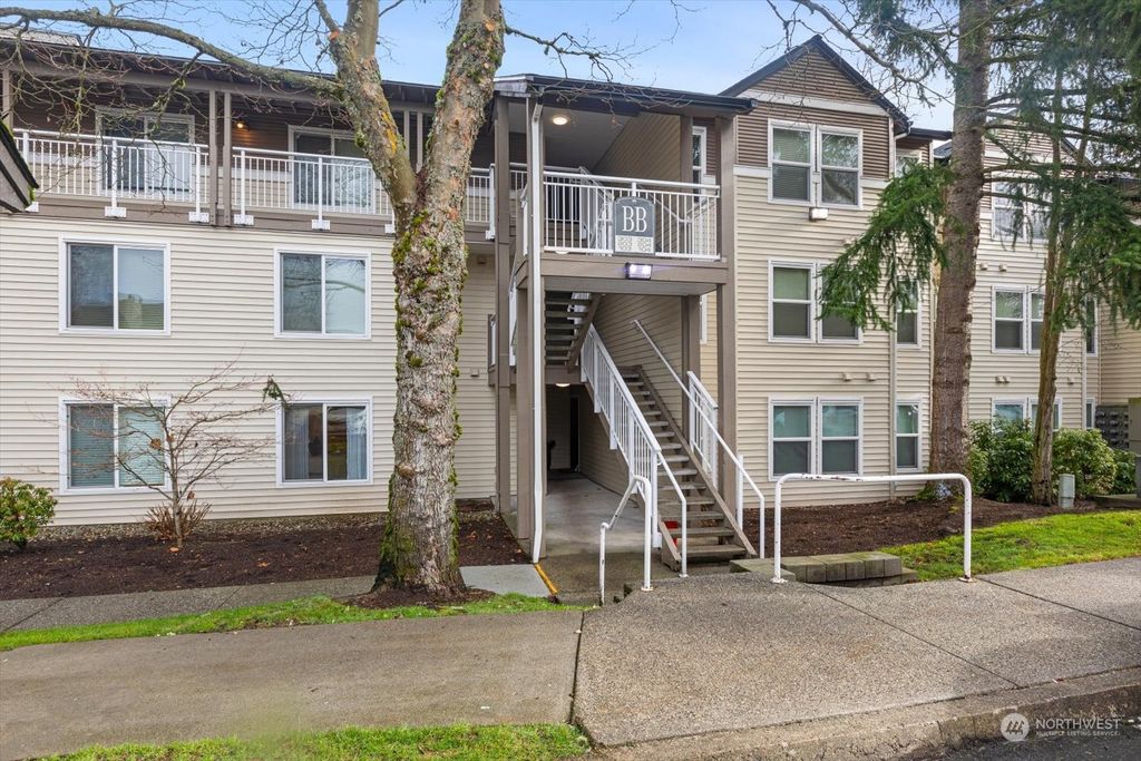 Photo of 12303 Harbour Pointe Boulevard #BB103, Mukilteo, WA 98275 (MLS # 2027902)