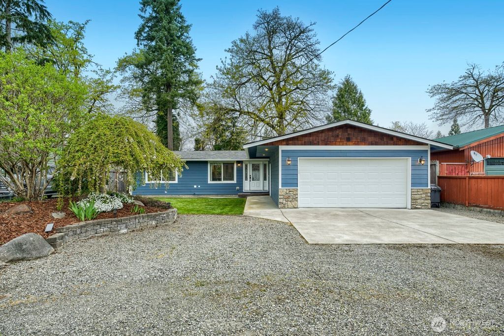 Photo of 21650 SE 267th Street, Maple Valley, WA 98038 (MLS # 2508718)