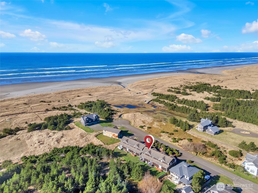 Photo of 315 NW 5th Street #103, Long Beach, WA 98631 (MLS # 2479882)