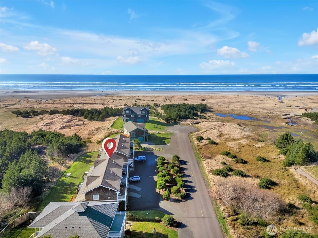 Photo of 315 NW 5th Street #103, Long Beach, WA 98631 (MLS # 2479882)