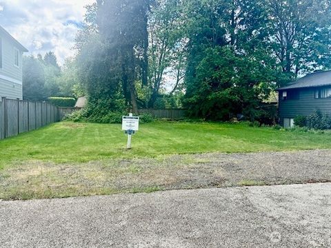 Photo of 648 W Columbia Street, Monroe, WA 98272 (MLS # 2524544)