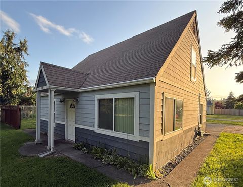 Photo of 102 Hawthorne Avenue E, Pacific, WA 98047 (MLS # 2532343)