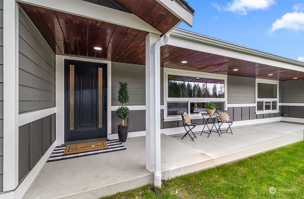 Photo of 7233 89th Avenue SE, Snohomish, WA 98290 (MLS # 2209773)