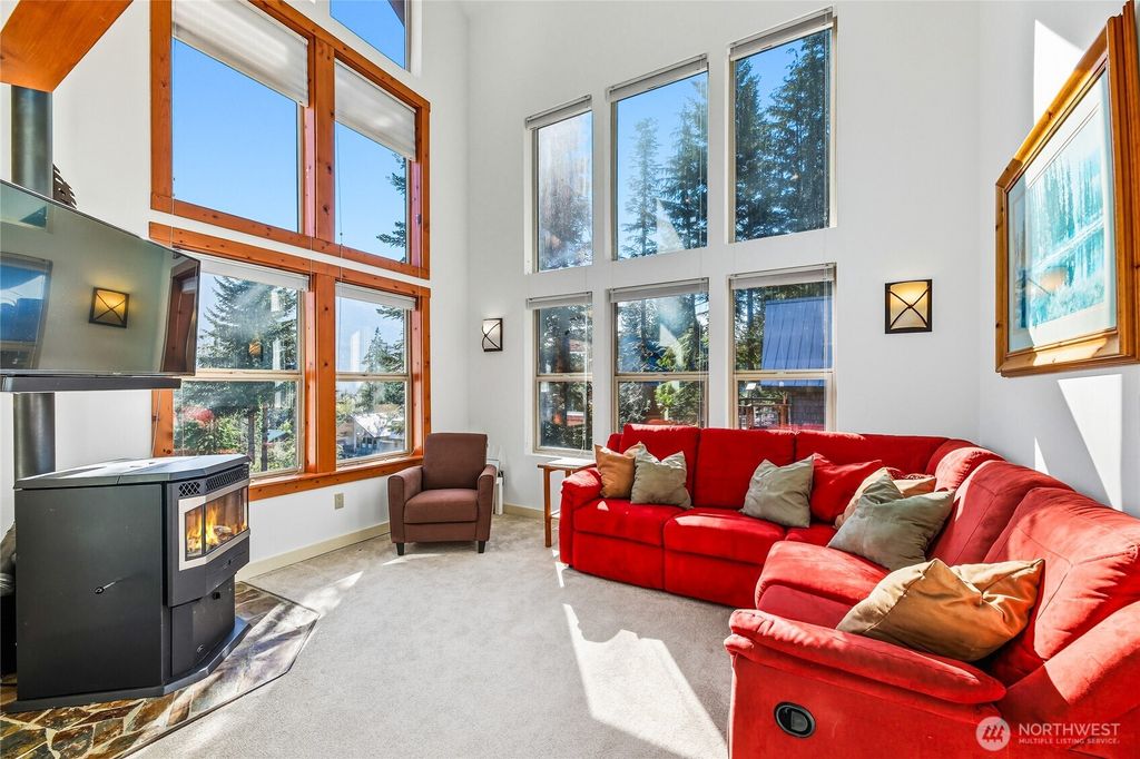 Photo of 41 Kitzbuhel Place, Snoqualmie Pass, WA 98068 (MLS # 2431989)