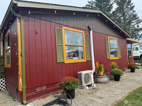 Photo of 106 24th Street NE, Long Beach, WA 98631 (MLS # 2291556) Photo of 106 24th Street NE, Long Beach, WA 98631 (MLS # 2291556)