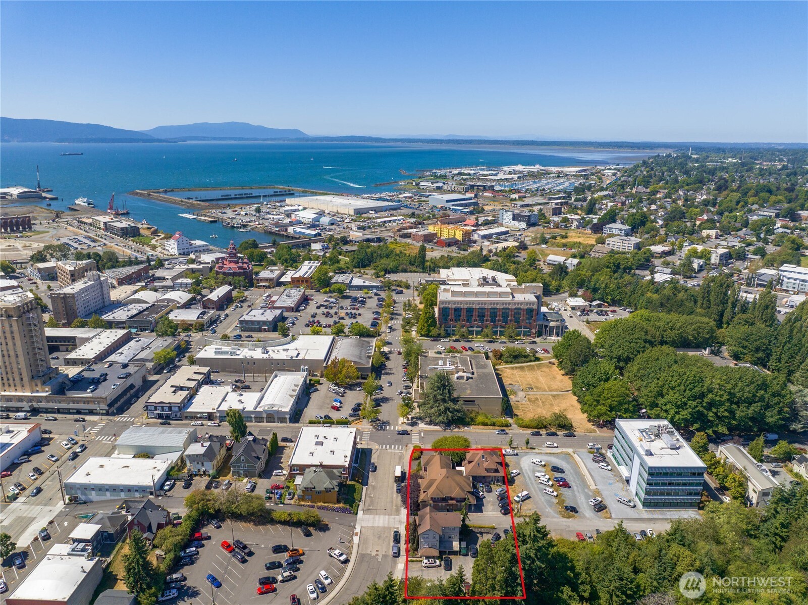 300 N Commercial Street