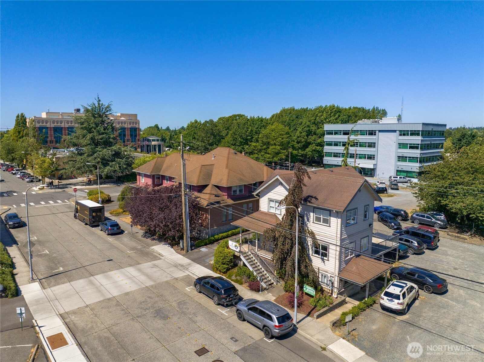 300 N Commercial Street