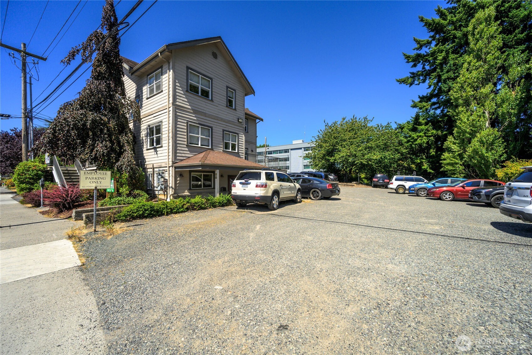 300 N Commercial Street