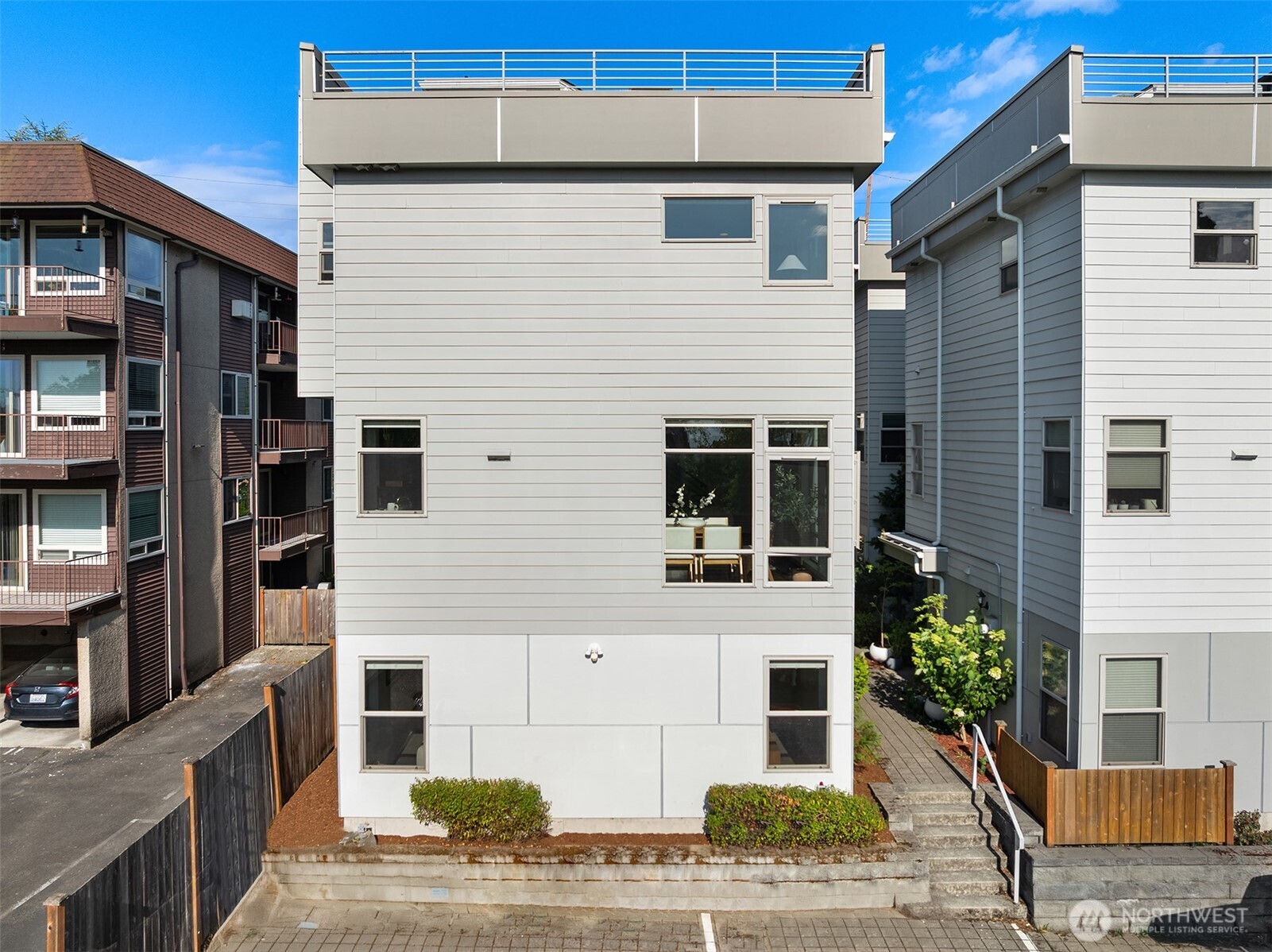 8295 5th Avenue NE