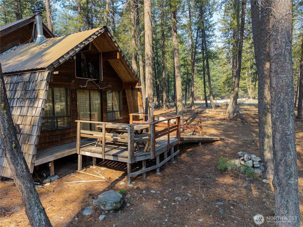 Photo of 11 Susan Road, Mazama, WA 98834 (MLS # 2543911)