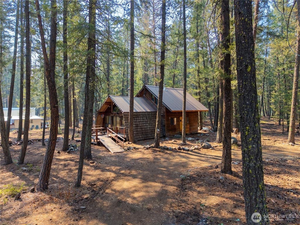 Photo of 11 Susan Road, Mazama, WA 98834 (MLS # 2543911)
