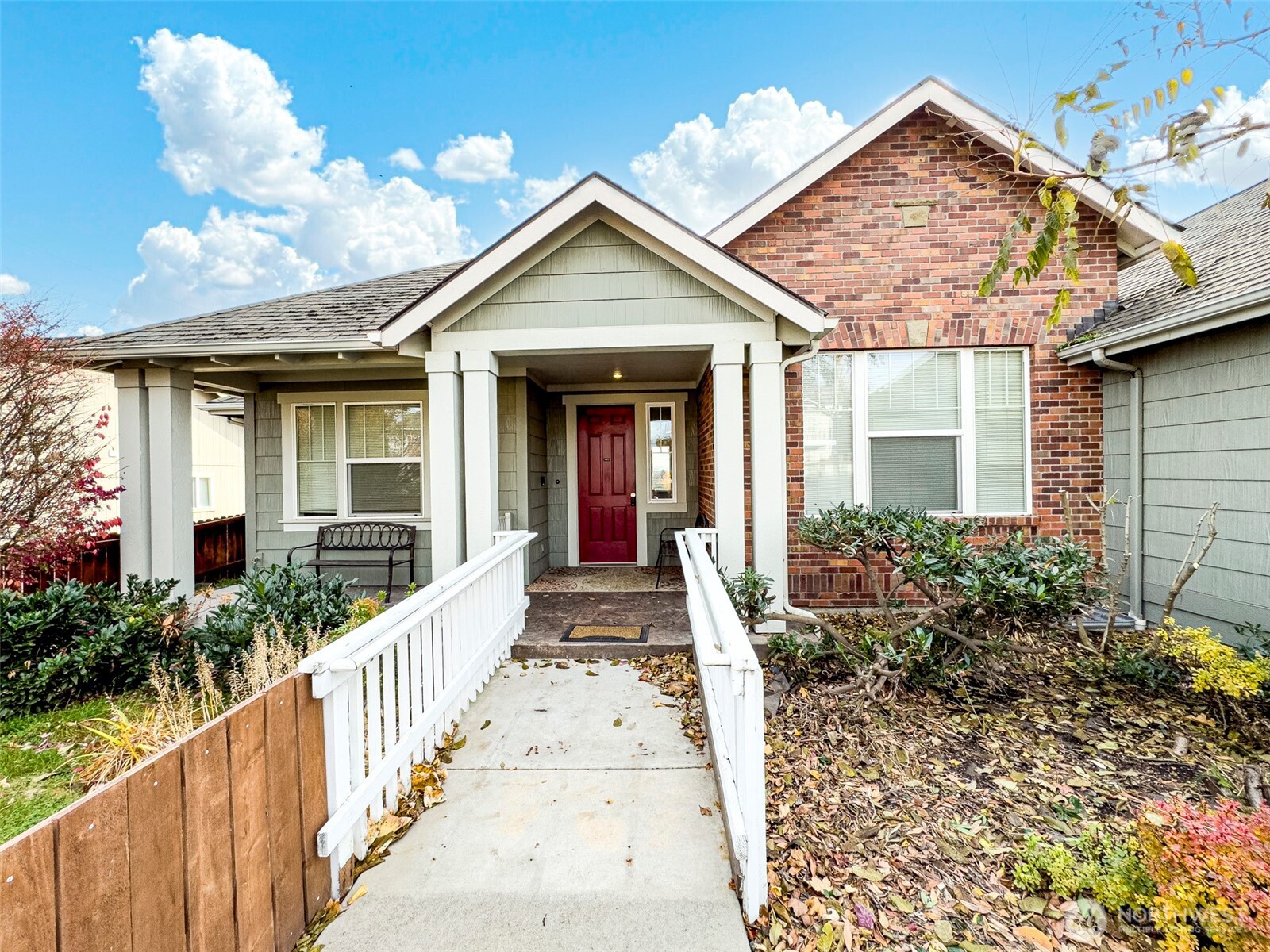 718 SE Scenic View Drive A & B