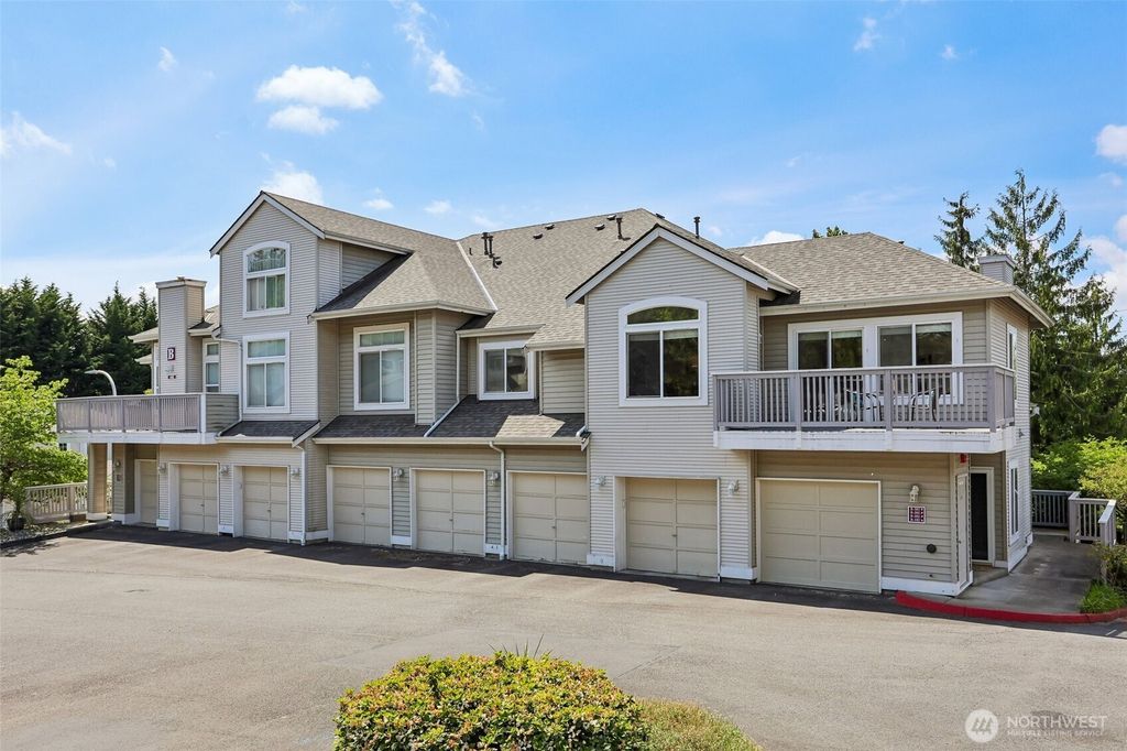 Photo of 440 S 51st Court #B303, Renton, WA 98055 (MLS # 2525667)