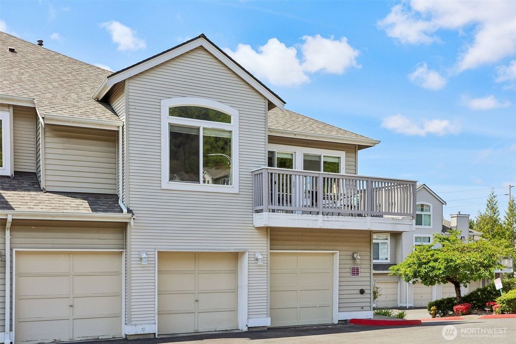 Photo of 440 S 51st Court #B303, Renton, WA 98055 (MLS # 2525667)